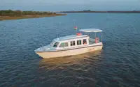 Ọkọ̀ ojú omi ìrìn-àjò fún tà