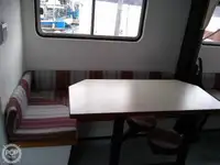 Ọkọ̀ ojú omi kékeré fún tà