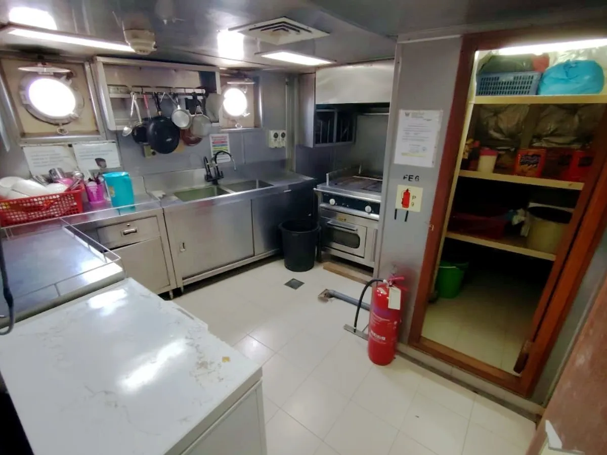 Ọkọ omi Landing, Tank fún tà