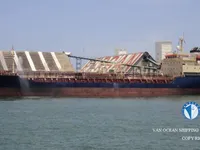 Ọkọ̀ tí ó mú epo / kemikali fún tà