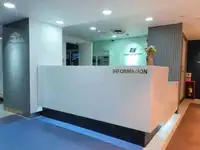 Ọkọ̀ tí wọn fi maa ń gbé ohun èlò tí ó ní ìdáná fún tà