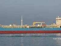 Ọkọ̀ tí ó mú epo / kemikali fún tà