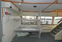 Ọkọ̀ ojú omi ìrìn-àjò fún tà