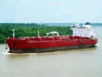 Ọkọ̀ tí ó mú epo / kemikali fún tà