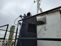 Ọkọ omi ti o mu ọja fún tà