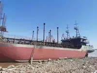 Ọkọ̀ tí ó mú epo / kemikali fún tà