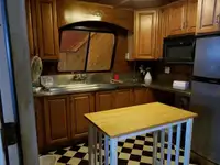 Ọkọ̀ ojú omi ìrìn-àjò fún tà