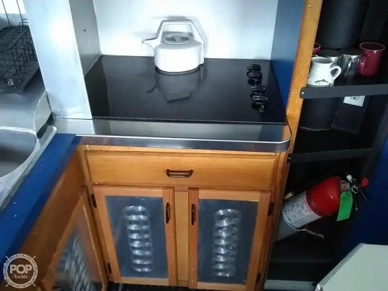 Ọkọ̀ ojú omi kékeré fún tà