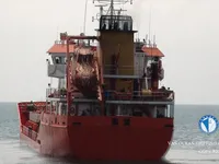 Ọkọ̀ tí ó mú epo / kemikali fún tà