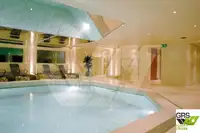 Ọkọ̀ ojú omi ìrìn-àjò fún tà