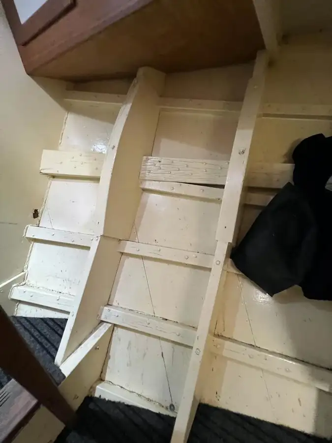 Ọkọ̀ tí ó mú ẹja fún tà