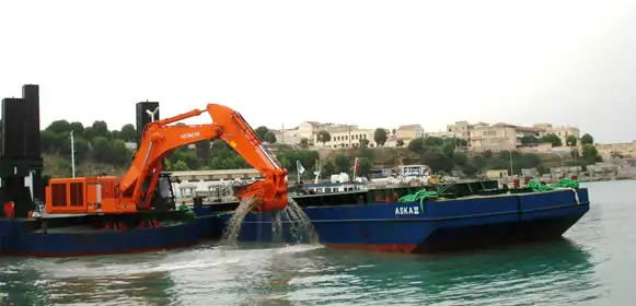 Ọkọ omi ti o fa fún tà