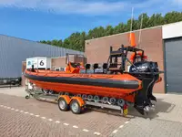 Ọkọ̀ ojú omi tí ó mú àwọn ìkọ́kọ̀ fún tà