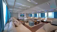 Ọkọ̀ ọpọlọpọ̀ ènìyàn fún tà