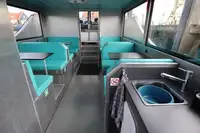 Ọkọ̀ ọpọlọpọ̀ ènìyàn fún tà