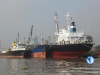Ọkọ̀ tí ó mú epo / kemikali fún tà