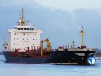 Ọkọ̀ tí ó mú epo / kemikali fún tà