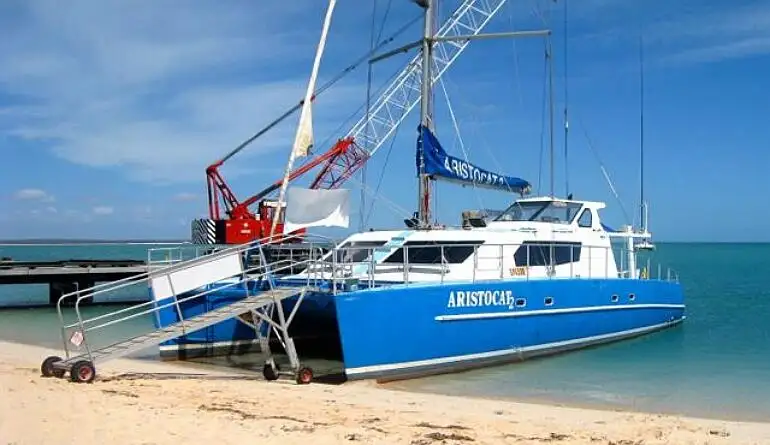 Catamaran fún tà