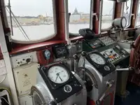 Ọkọ̀ ojú omi ìrìn-àjò fún tà