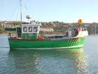 Ọkọ̀ ọpọlọpọ̀ ènìyàn fún tà