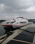Ọkọ̀ ọpọlọpọ̀ ènìyàn fún tà