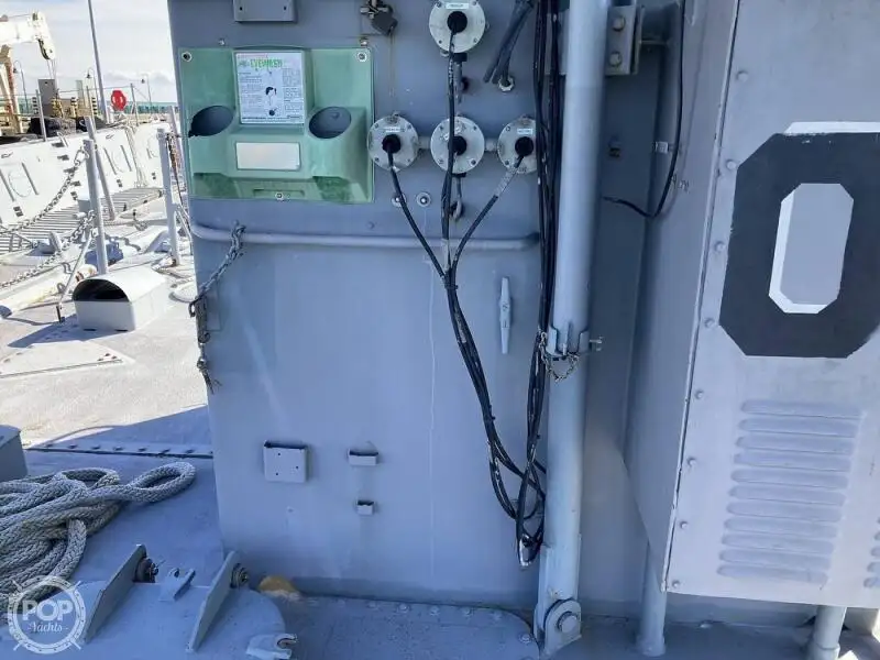 Ọkọ omi Landing, Tank fún tà