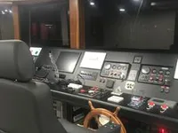 Ọkọ̀ ọpọlọpọ̀ ènìyàn fún tà