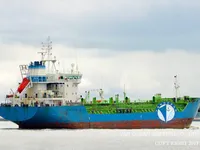 Ọkọ̀ tí ó mú epo / kemikali fún tà