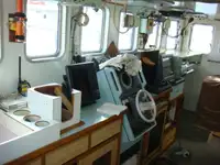 Ọkọ̀ tí ó mú ẹja pọ̀ fún tà