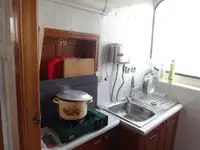 Ọkọ̀ ọpọlọpọ̀ ènìyàn fún tà