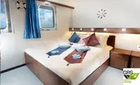 Ọkọ̀ ojú omi ìrìn-àjò fún tà