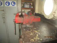 Ọkọ̀ tí wọn fi maa ń gbé ohun èlò tí ó ní ìdáná fún tà