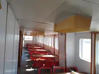 Ọkọ̀ ọpọlọpọ̀ ènìyàn fún tà