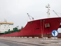 Ọkọ̀ tí ó mú epo / kemikali fún tà