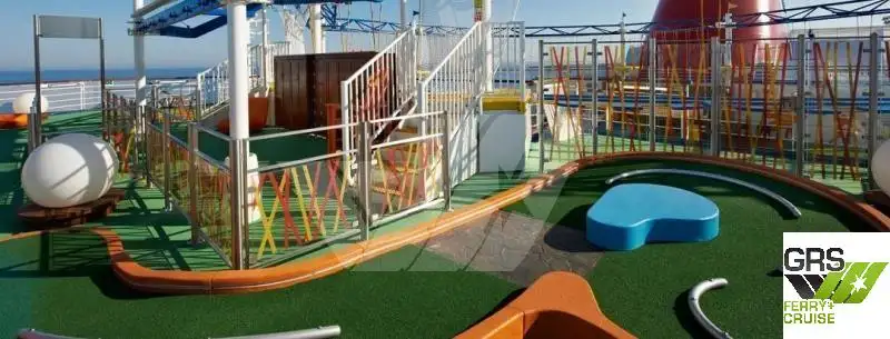 Ọkọ̀ ojú omi ìrìn-àjò fún tà