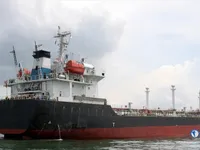 Ọkọ̀ tí ó mú epo / kemikali fún tà