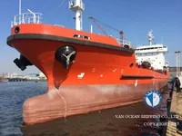 Ọkọ̀ tí ó mú epo / kemikali fún tà