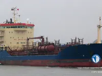 Ọkọ̀ tí ó mú epo / kemikali fún tà
