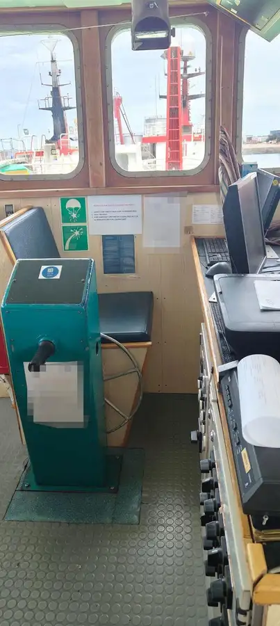 Ọkọ omi ti o mu ọja fún tà