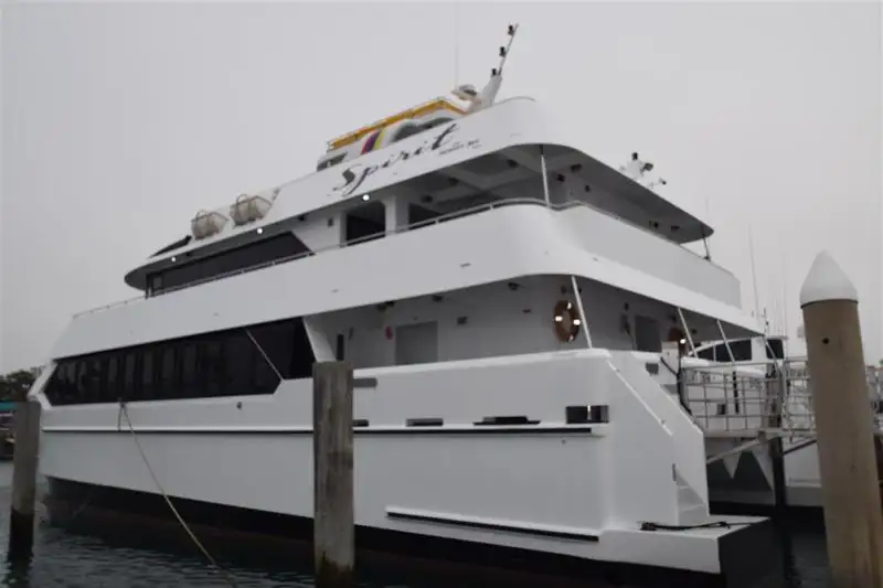 Catamaran fún tà
