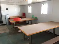 Ọkọ̀ tí ó mú epo / kemikali fún tà