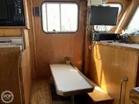 Ọkọ̀ tí ó mú ẹja pọ̀ fún tà