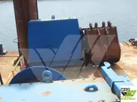 Ọkọ̀ ojú omi tí ó mú ìdọ̀tí fún tà