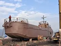 Ọkọ̀ tí ó mú epo / kemikali fún tà