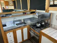 Ọkọ̀ ojú omi ìrìn-àjò fún tà