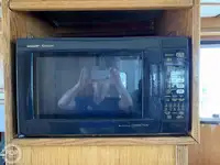 Ọkọ̀ tí ó mú ẹja pọ̀ fún tà