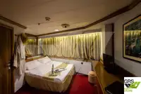 Ọkọ̀ ojú omi ìrìn-àjò fún tà