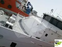 Ọkọ̀ ojú omi ìrìn-àjò tí ó mú àwọn ọkọ̀ fún tà