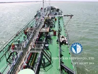 Ọkọ̀ tí ó mú epo / kemikali fún tà