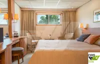 Ọkọ̀ ojú omi ìrìn-àjò fún tà